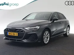 Grijs Nieuw 2025 Audi A3 Sportback e-tron S-Line Sedan | € 52.897
