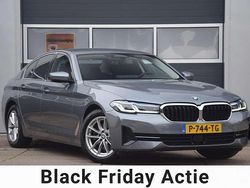 Grijs Gebruikt 2022 BMW 520 Comfort Edition Sedan | € 35.950 (Eerlijke prijs)