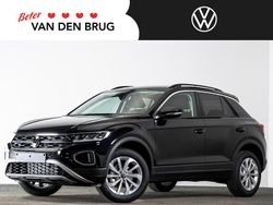 Zwart Nieuw 2025 VW T-Roc Edition SUV | € 31.450 (Super prijs)