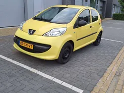 Geel Gebruikt 2006 Peugeot 107 Hatchback | € 1.450 (Goede deal)