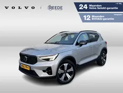 Grijs Gebruikt 2022 Volvo XC40 Plus SUV | € 37.850 (Eerlijke prijs)