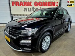Zwart Gebruikt 2018 VW T-Roc Style SUV | € 19.450 (Eerlijke prijs)