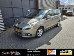 Grijs Gebruikt 2010 Peugeot 5008 MPV | € 1.650 (Super prijs)