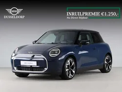 Blauw Nieuw 2025 Mini Cooper Favoured Hatchback | € 39.490 (Eerlijke prijs)
