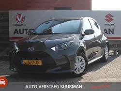 Grijs Gebruikt 2021 Toyota Yaris Active Hatchback | € 16.450 (Goede deal)