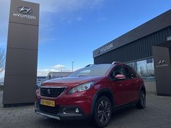 Rood (metallic) Gebruikt 2019 Peugeot 2008 Allure SUV | € 13.995 (Eerlijke prijs)