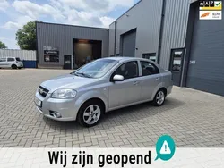 Grijs, metallic lak Gebruikt 2006 Chevrolet Aveo Sedan | € 2.250 (Eerlijke prijs)