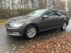 Bruin Gebruikt 2017 VW Passat Comfortline Stationwagen | € 9.950 (Super prijs)