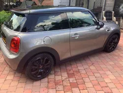 Zwart Gebruikt 2016 Mini Cooper Chili Hatchback | € 12.400 (Goede deal)