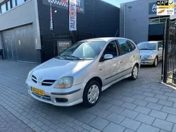 Grijs, metallic lak Gebruikt 2001 Nissan Almera Tino MPV | € 1.499 (Eerlijke prijs)
