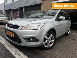 Grijs, metallic lak Gebruikt 2009 Ford Focus Trend Stationwagen | € 2.295 (Eerlijke prijs)