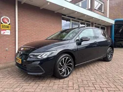 Zwart Gebruikt 2023 VW Golf VIII Business Hatchback | € 23.950 (Goede deal)