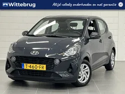 Grijs, metallic lak Gebruikt 2023 Hyundai i10 Comfort Hatchback | € 16.425 (Eerlijke prijs)
