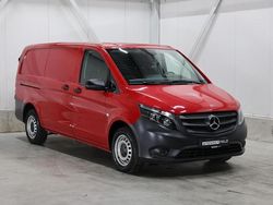 Rood Gebruikt 2022 Mercedes Vito Sedan | € 18.995