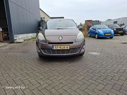Bruin Gebruikt 2010 Renault Grand Scénic III Dynamique MPV | € 3.750 (Eerlijke prijs)