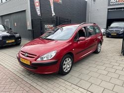 Rood Gebruikt 2004 Peugeot 307 Stationwagen | € 1.499 (Eerlijke prijs)