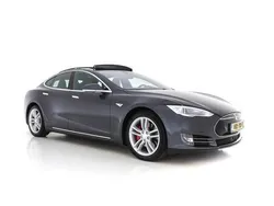 Grijs metallic Gebruikt 2016 Tesla Model S Performance Sedan | € 21.945 (Eerlijke prijs)