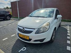 Wit Gebruikt 2010 Opel Corsa Color Edition MPV | € 1.500 (Goede deal)