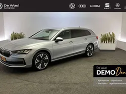 Grijs Gebruikt 2025 Skoda Superb Business Line Stationwagen | € 47.800