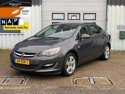 Grijs Gebruikt 2012 Opel Astra Cosmo Sedan | € 4.950 (Eerlijke prijs)