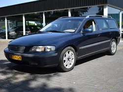 Blauw, metallic lak Gebruikt 2000 Volvo V70 Comfort Stationwagen | € 2.450 (Eerlijke prijs)