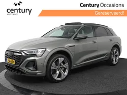 Grijs Gebruikt 2023 Audi Q8 e-tron Basis SUV | € 65.995