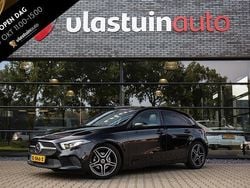 Zwart Gebruikt 2019 Mercedes A200 Premium Hatchback | € 23.450 (Goede deal)