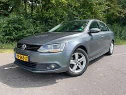 Grijs Gebruikt 2011 VW Jetta Comfortline Sedan | € 3.950 (Eerlijke prijs)
