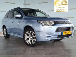 Blauw Gebruikt 2013 Mitsubishi Outlander P-HEV SUV | € 7.900 (Goede deal)