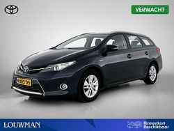 Grijs metallic Gebruikt 2014 Toyota Auris Touring Sports Stationwagen | € 11.945 (Eerlijke prijs)