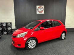 Rood Gebruikt 2011 Toyota Yaris Comfort Hatchback | € 6.445 (Iets duurder)