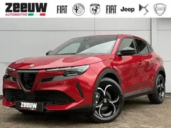 Rood, metallic lak Nieuw 2024 Alfa Romeo Junior Edizione Speciale SUV | € 38.900 (Eerlijke prijs)