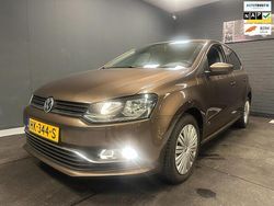 Bruin Gebruikt 2016 VW Polo Hatchback | € 6.950 (Eerlijke prijs)