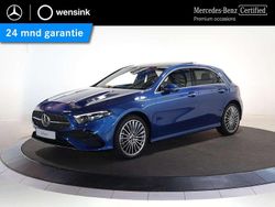 Blauw Gebruikt 2025 Mercedes A250 AMG line Hatchback | € 42.350 (Duur)