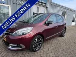 Rood, metallic lak Gebruikt 2015 Renault Scénic III Bose Edition MPV | € 8.999 (Eerlijke prijs)
