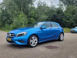 Blauw Gebruikt 2014 Mercedes A180 Prestige Hatchback | € 12.950 (Eerlijke prijs)
