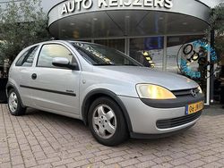 Grijs Gebruikt 2002 Opel Corsa Comfort Hatchback | € 1.900 (Eerlijke prijs)