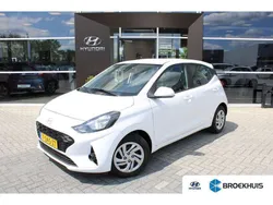 Wit Gebruikt 2023 Hyundai i10 Comfort Hatchback | € 14.935 (Eerlijke prijs)