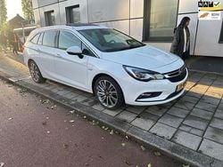 Wit Gebruikt 2018 Opel Astra Innovation Stationwagen | € 15.950 (Eerlijke prijs)