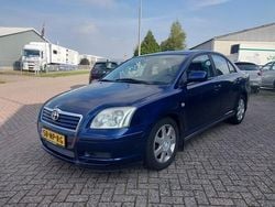 Blauw Gebruikt 2004 Toyota Avensis Terra Sedan | € 3.495 (Eerlijke prijs)