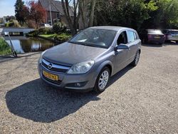 Grijs Gebruikt 2007 Opel Astra Hatchback | € 1.099 (Eerlijke prijs)