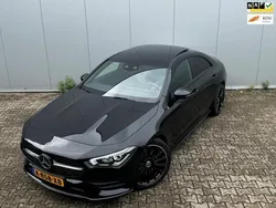 Zwart Gebruikt 2019 Mercedes CLA220 Premium Plus Sedan | € 27.445 (Eerlijke prijs)