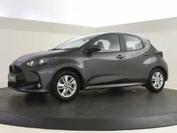 Grijs Gebruikt 2024 Toyota Yaris Active Hatchback | € 22.800 (Eerlijke prijs)
