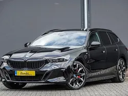 Zwart Gebruikt 2025 BMW 550e Shadowline Stationwagen | € 98.450 (Super prijs)