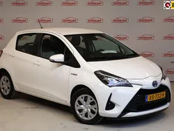 Wit Gebruikt 2019 Toyota Yaris Hybrid Active Hatchback | € 16.445 (Eerlijke prijs)