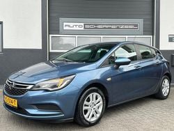 Blauw Gebruikt 2016 Opel Astra Edition Hatchback | € 8.495 (Goede deal)