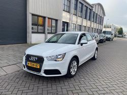Wit Gebruikt 2015 Audi A1 Sportback Attraction Hatchback | € 9.250 (Eerlijke prijs)