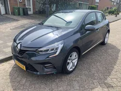 Grijs Gebruikt 2020 Renault Clio V Zen Hatchback | € 11.900 (Eerlijke prijs)