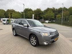 Grijs Gebruikt 2014 Mitsubishi Outlander Instyle SUV | € 8.950 (Goede deal)