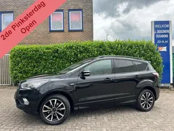 Zwart Gebruikt 2018 Ford Kuga ST-Line SUV | € 17.499 (Eerlijke prijs)